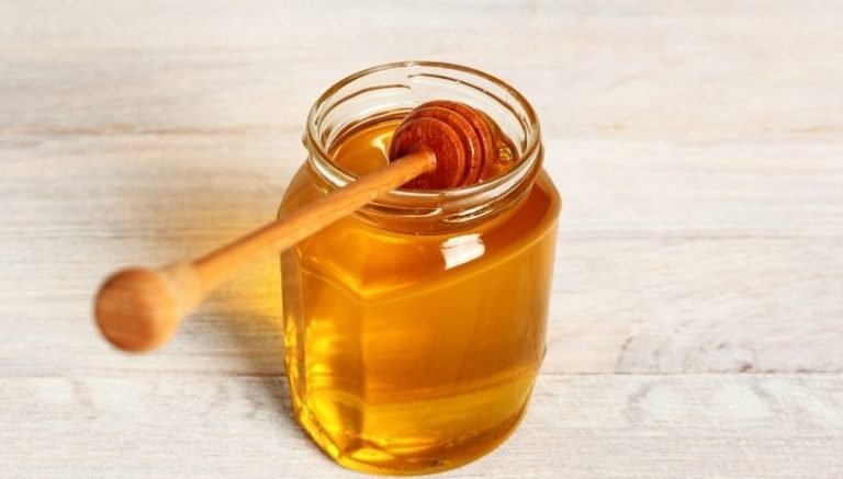 Best Raw Honey: 11 Top Honey Brands, Reviewed